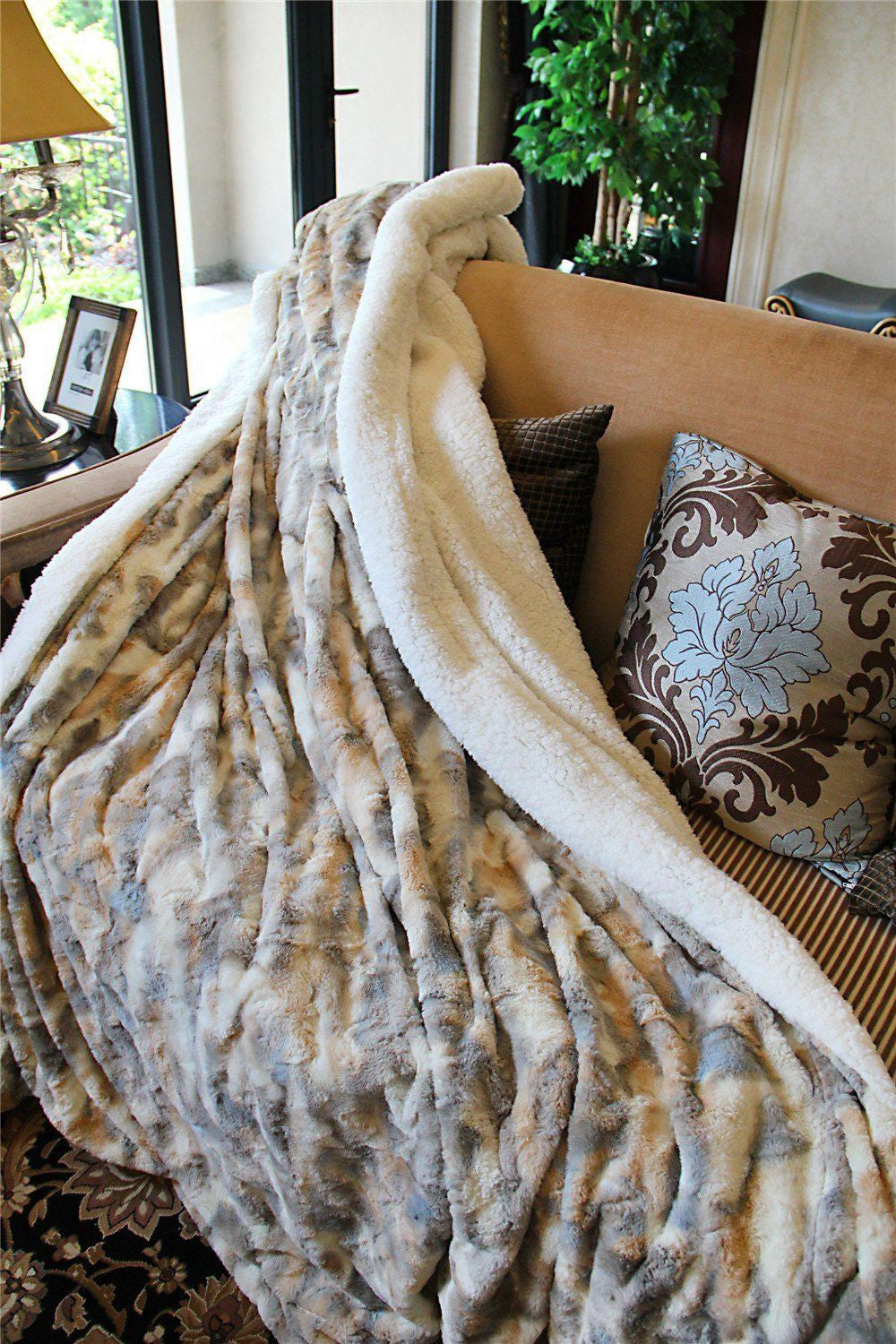Luxe Faux Fur Throw Blanket